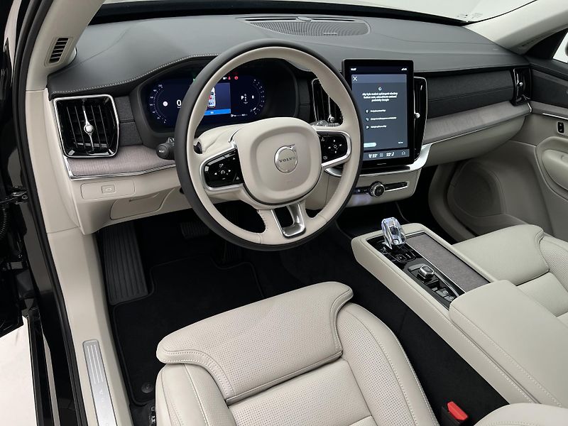 Volvo XC90 (2026) B5 AWD DARK PLUS AUT - fotka 4 z 48
