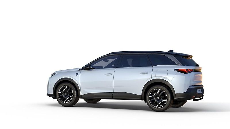 Peugeot 5008 (2027) GT PLUG-IN HYBRID 225k e-DCS - fotka 4 z 11