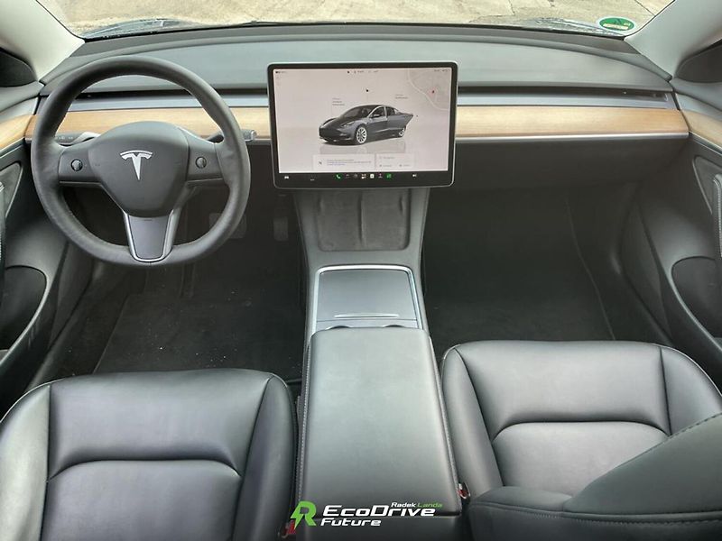 Tesla Model 3 (2022) AMD Ryzen, Grok | SOH 93 % - fotka 12 z 12
