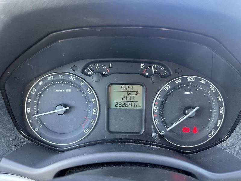Škoda Octavia (2004) II, 1.6MPi,rezervace - fotka 26 z 32