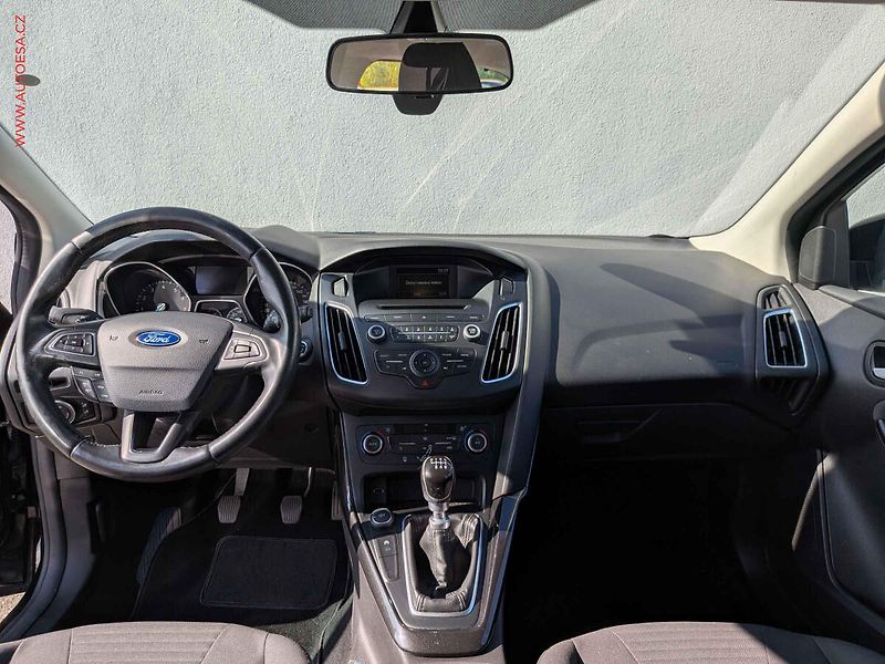 Ford Focus (2015) 1.0EB, AC, TZ, tempo - fotka 11 z 15