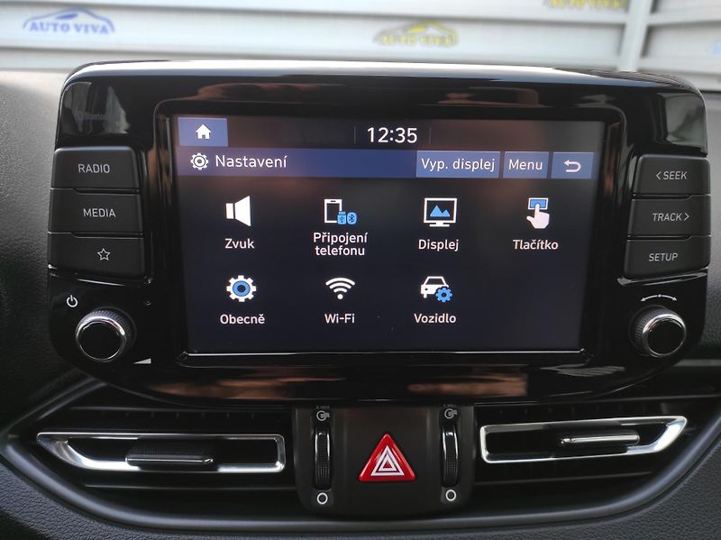 Hyundai i30 1,5T-GDi mHev,48V,AT,Fastback - fotka 24 z 42