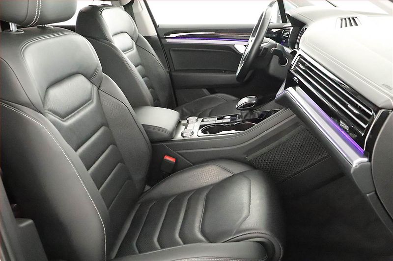 Volkswagen Touareg (2019) R-Line 3.0 TDI - fotka 18 z 20