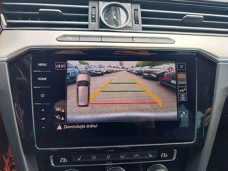 Volkswagen Passat (2018) Highline 2.0 TDI, Automat - fotka 19 z 21