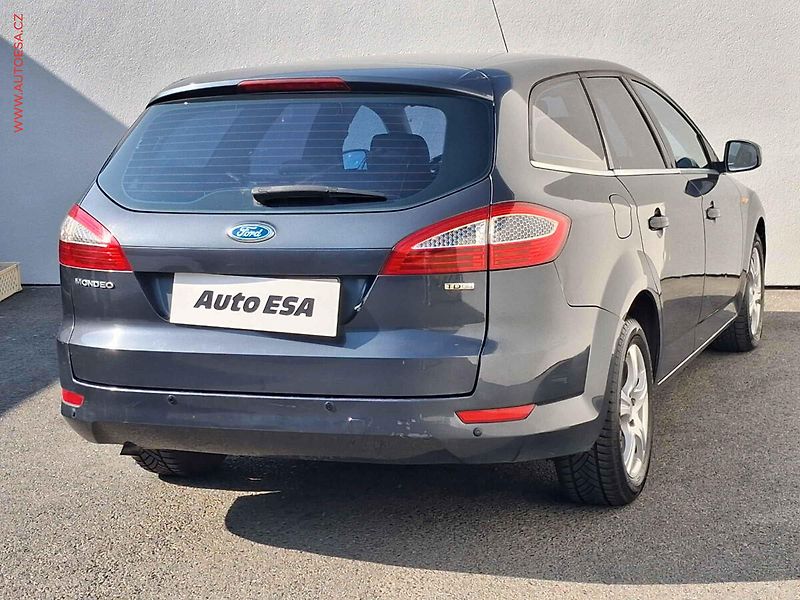 Ford Mondeo (2008) 2.0TDCi, Xenon - fotka 4 z 17