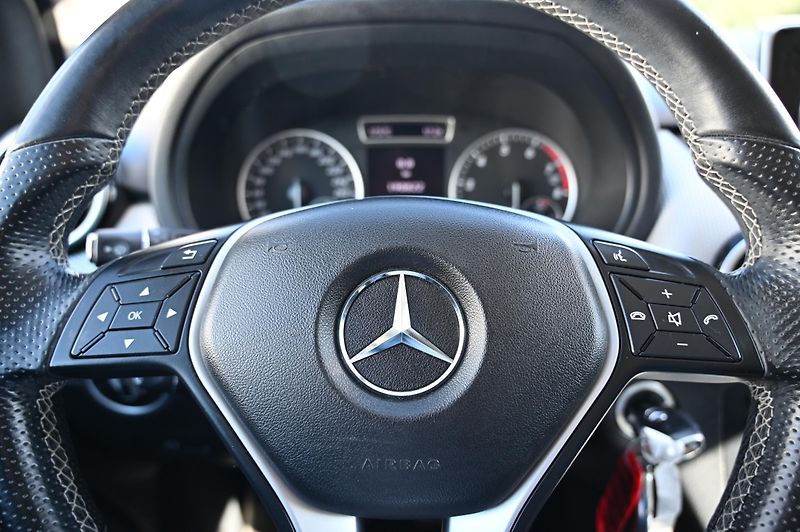 Mercedes-Benz Třídy B B 180 1.6 90KW Edition 1/2013 - fotka 13 z 38