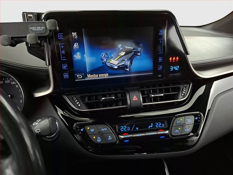 Toyota C-HR (2018) 1.8 Hybrid, Automat - fotka 12 z 19