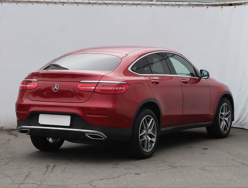Mercedes-Benz GLC (2018) AMG line 220 d, 4x4,Automat - fotka 5 z 25