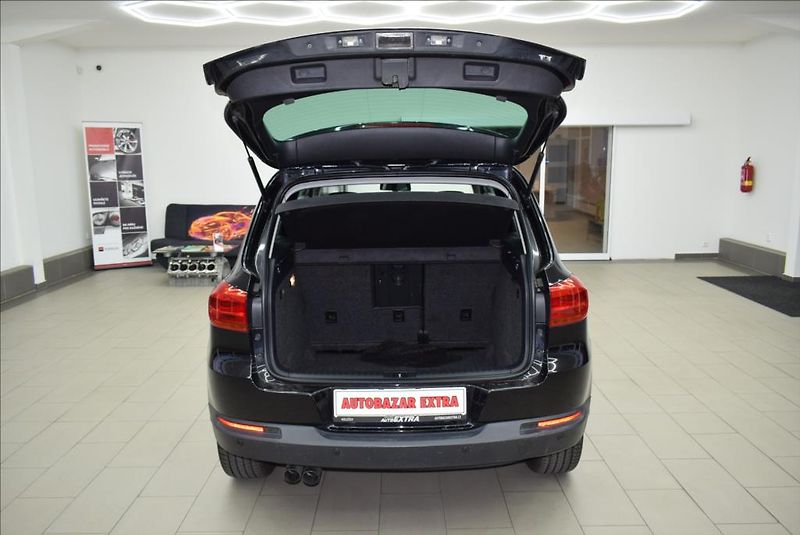 Volkswagen Tiguan 2,0 TDi, Sport&Style,DSG,Xen, - fotka 12 z 37