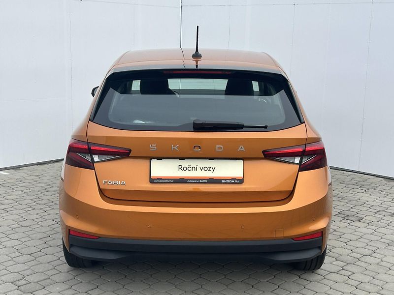 Škoda Fabia Selection 5MP 1,0MPI - fotka 21 z 23