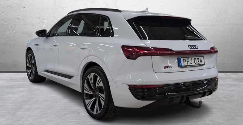 Audi Q8 e-tron 55 Q 360k Matrix 4 zóny Pano - fotka 3 z 13