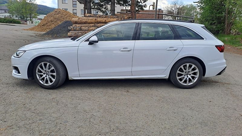 Audi A4 30 TDi S tronic Business line  - fotka 4 z 33
