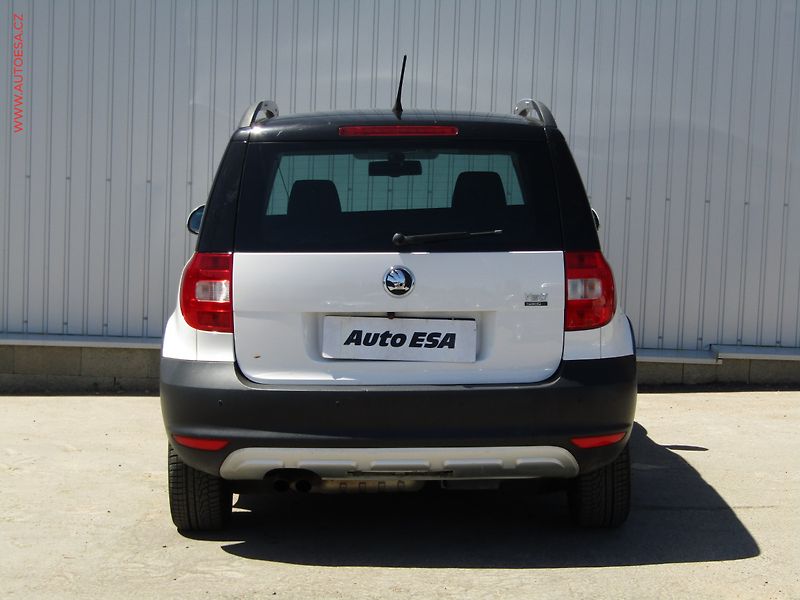 Škoda Yeti (2012) 2.0TDi 4x4, Navi, AC - fotka 5 z 19