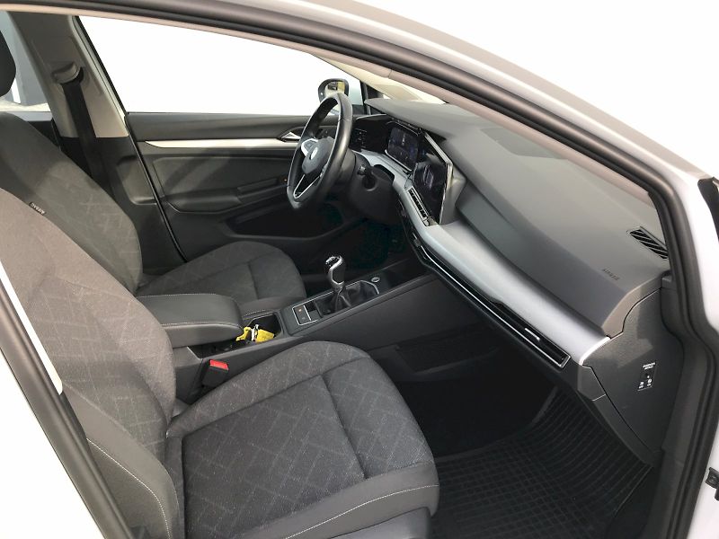 Volkswagen Golf (2022) VARIANT LIFE 1,0 TSI 6G - fotka 13 z 29