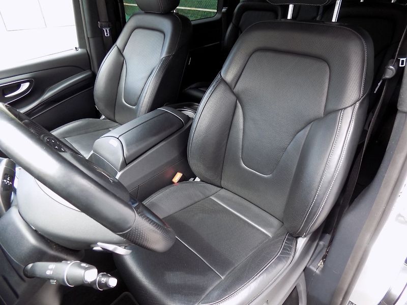 Mercedes-Benz Třídy V (2021) 300d/4Matic/Long/AMG/AirMatic/ - fotka 10 z 49