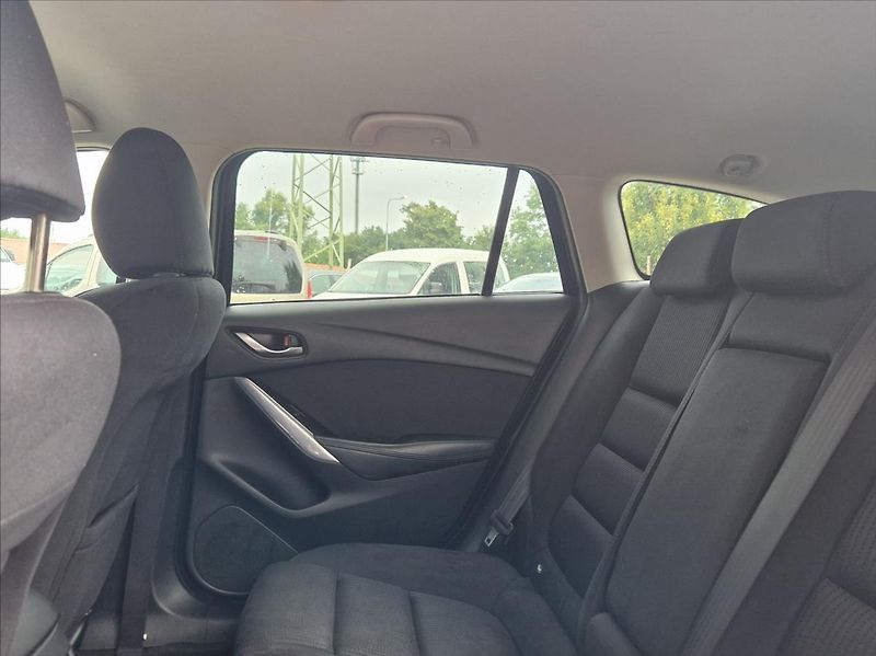 Mazda 6 2,2 D SKYACTIVE, VÝHŘEV NOSIČ - fotka 15 z 42