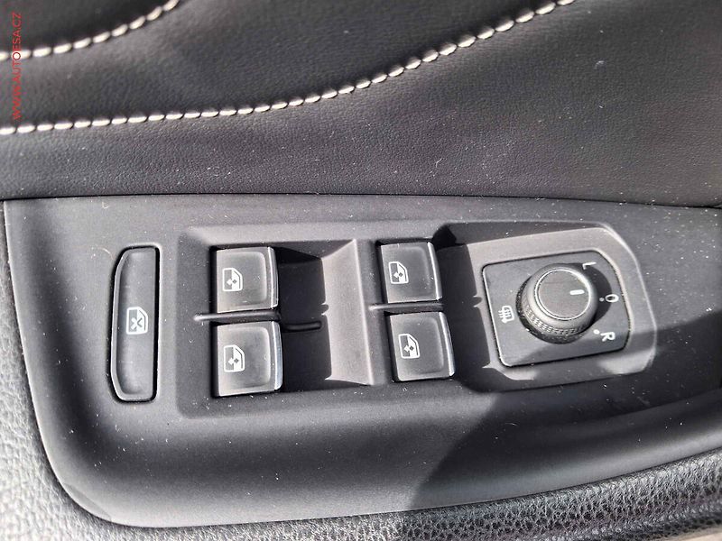 Volkswagen Passat (2020) 2.0TDI, ČR, Navi, LED, AC - fotka 16 z 20