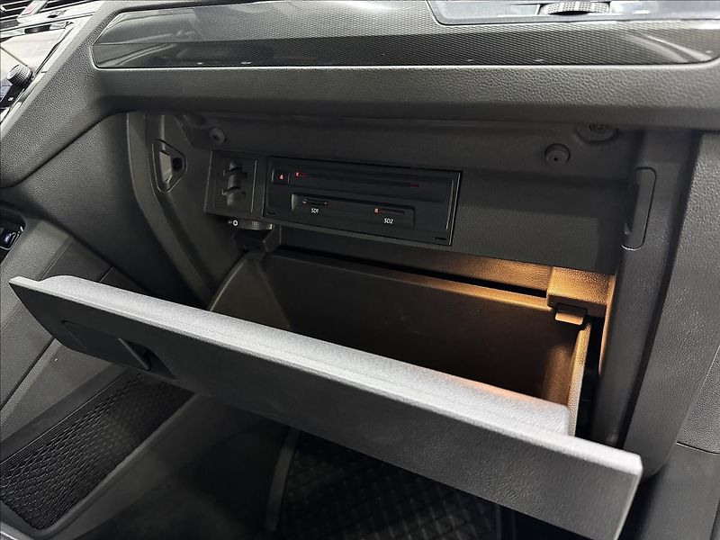 Volkswagen Tiguan Allspace R-LINE 140kW 4M HUD DCC LED - fotka 46 z 52