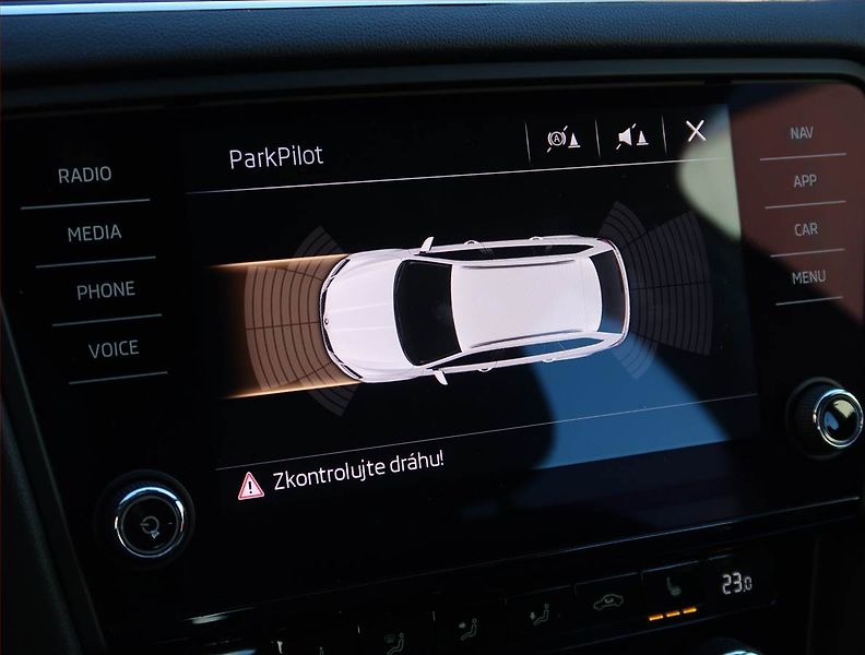 Škoda Octavia (2017) Style 2.0 TDI, Tempomat - fotka 18 z 20