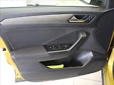 Volkswagen T-Roc 1,5 TSi 110kW DPH Bezklíč ČR - náhled 13