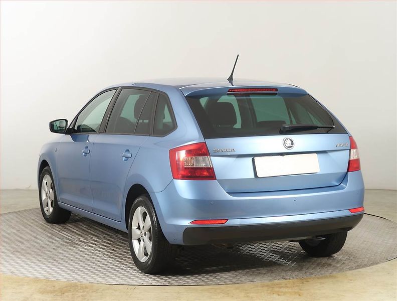 Škoda Rapid (2014) Spaceback 1.2 TSI, Navi - fotka 4 z 18