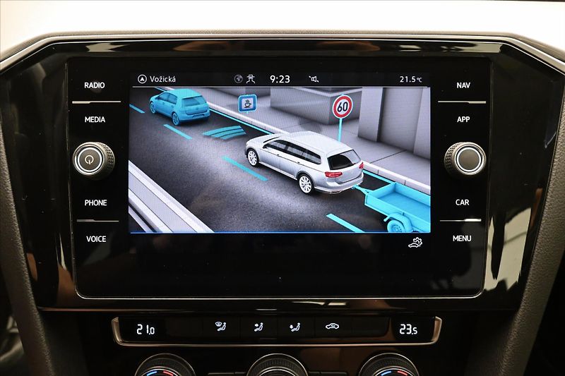 Volkswagen Passat 2,0 TDI 110 kW DSG Business Zá - fotka 19 z 32
