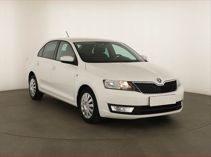 Škoda Rapid (2013) 1.2 TSI, Park. senzory - fotka 1 z 12
