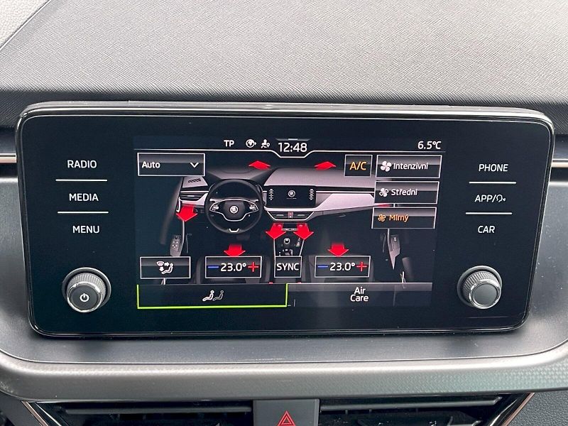 Škoda Kamiq (2022) 1.0 TSI 81 kW DSG Style Plus - fotka 18 z 33