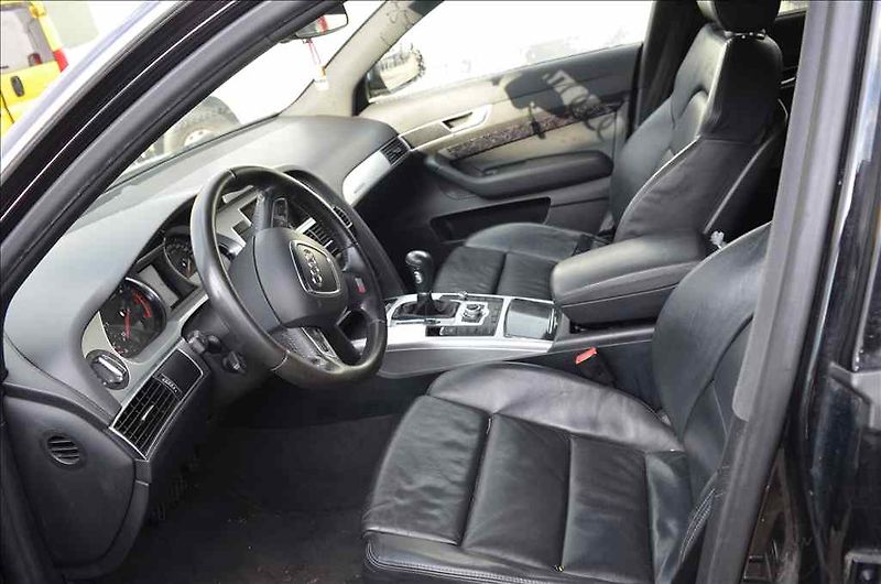Audi A6 (2010) AVANT 3,0 TDI QUATTRO - fotka 21 z 31