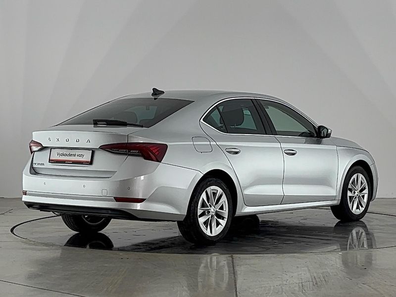 Škoda Octavia Style DSG - fotka 2 z 28