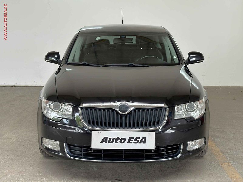 Škoda Superb (2008) 2.0TDi, servis.kniha, AT - fotka 2 z 17