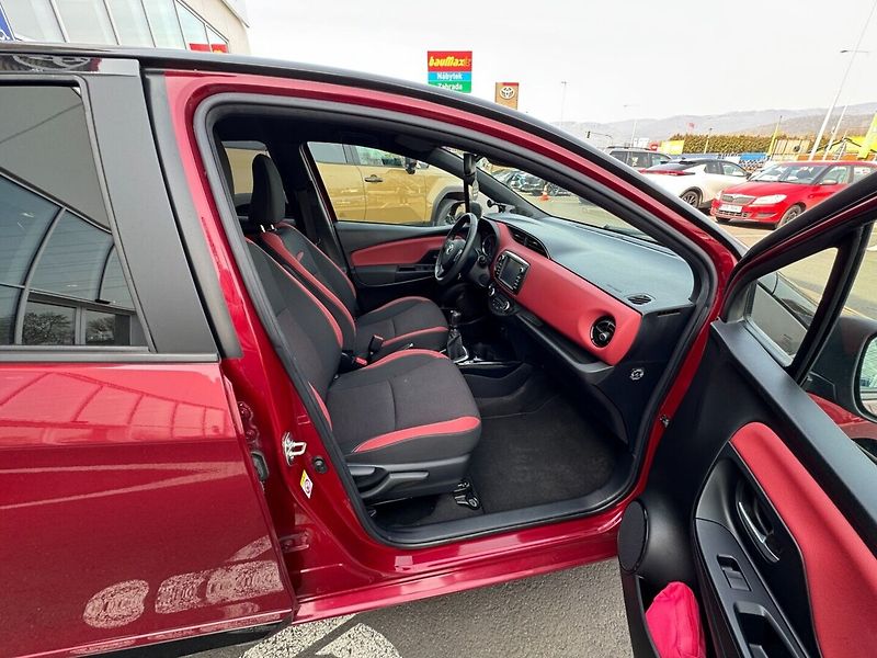 Toyota Yaris SELECTION - fotka 14 z 18