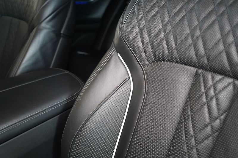 BMW Řada 7 740d xDrive, Nezávislé,HUD,PPF - fotka 20 z 47