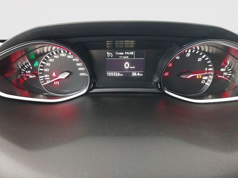 Peugeot 308 (2016) 2.0 BlueHDi, Navi, Tempomat - fotka 11 z 14