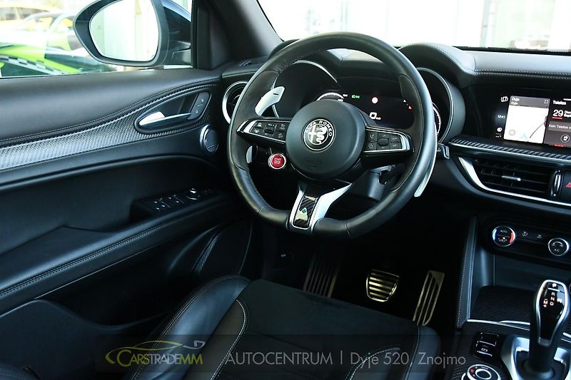 Alfa Romeo Stelvio 2.9 V6 Bi-T 520PS QUADRIFOGLIO - fotka 21 z 56