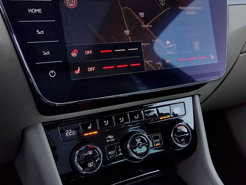 Škoda Superb (2018) Combi Style  Plus 2,0 Tdi 110 - fotka 24 z 46