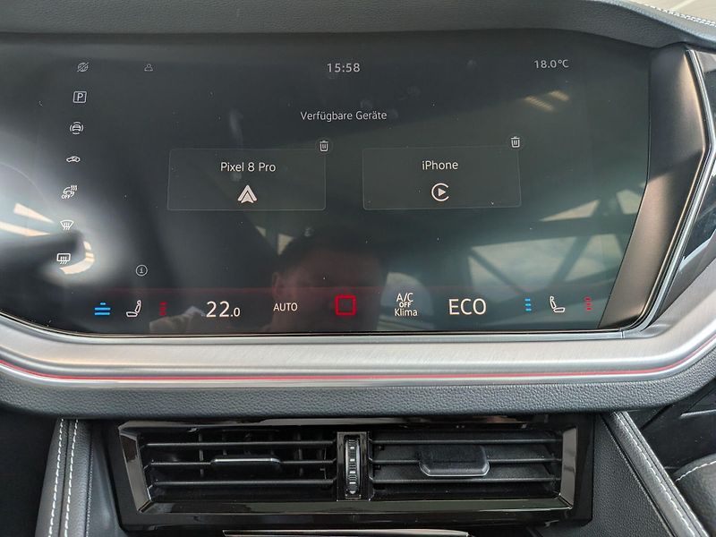 Volkswagen Touareg TDI 210kW R-Line HuD Pano NezT - fotka 20 z 24