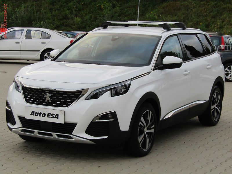 Peugeot 5008 (2017) 1.2 PT 7míst, ČR, Allure, AT - fotka 3 z 20