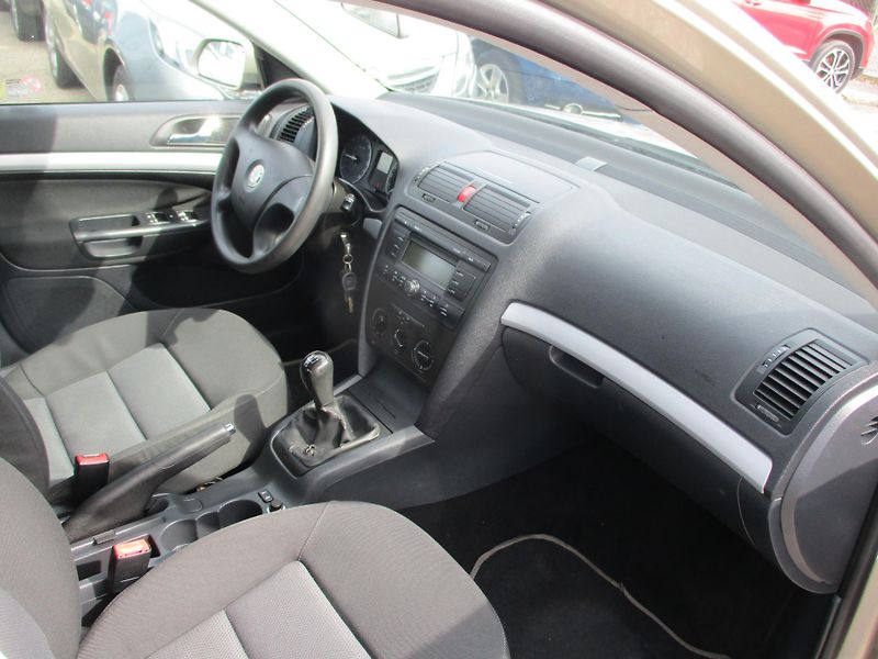 Škoda Octavia (2006) II 1,9 TDi - fotka 5 z 11