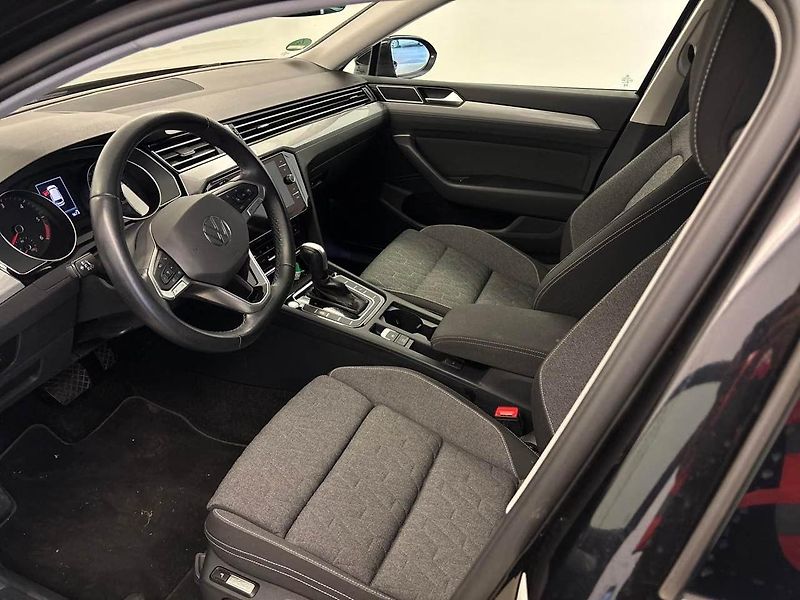 Volkswagen Passat 2.0TDI DSG 110kW 1.Maj DPH TZ - fotka 3 z 4