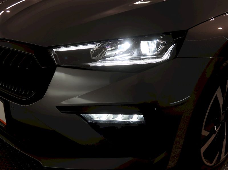 Škoda Scala (2025) MONTE CARLO 1.0TSI 85KW DSG - fotka 10 z 38