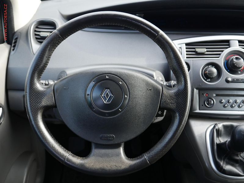Renault Scénic (2005) 1.5 dCi, AC - fotka 12 z 15