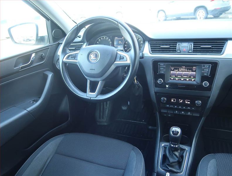 Škoda Rapid (2016) Ambition 1.4 TDI, Serv.kniha - fotka 7 z 14