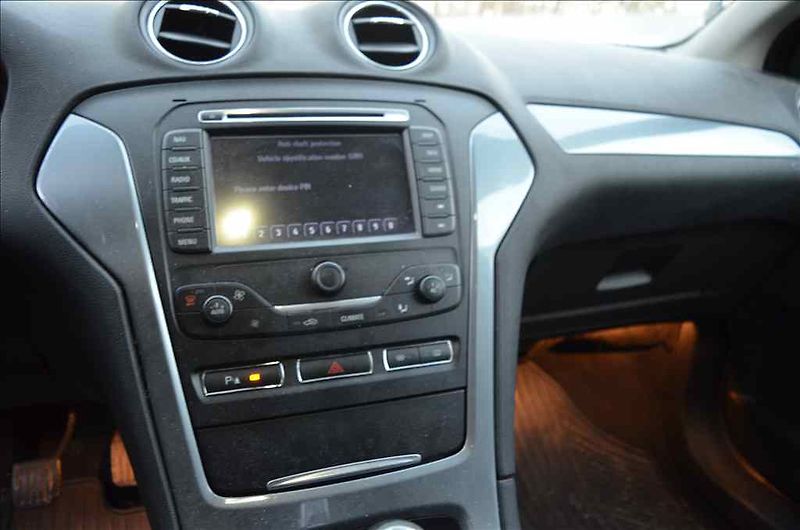 Ford Mondeo (2010) 2,0 TDCI - fotka 15 z 22