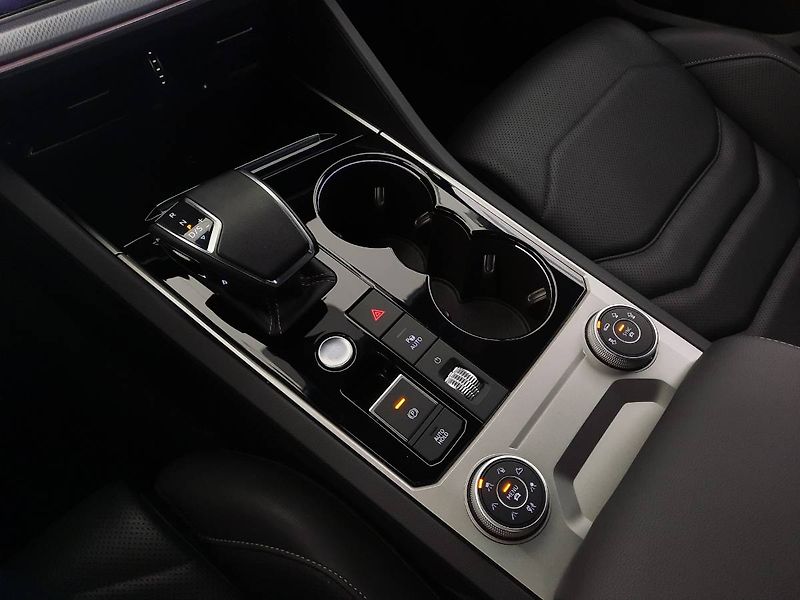 Volkswagen Touareg (2023) 3.0 TDI R-Line 4Motion (210kW/ - fotka 13 z 29