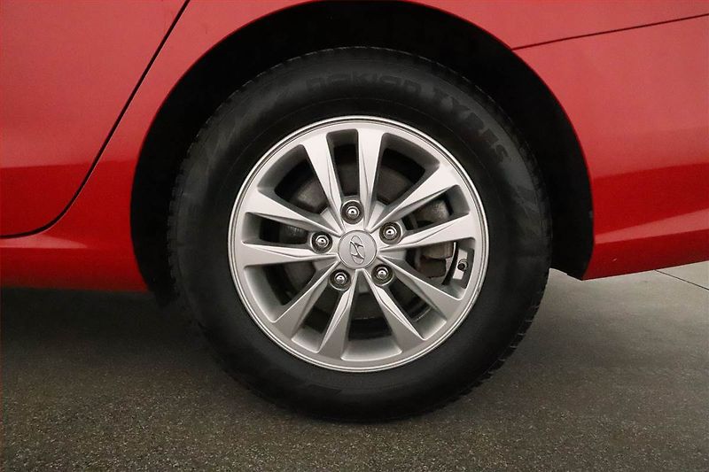 Hyundai i30 (2017) 1.0 T-GDI, Tempomat - fotka 13 z 13