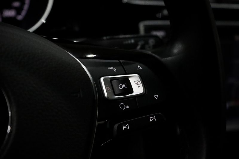 Volkswagen Golf Variant 7 1.4 TSI 92 kW Highline - fotka 22 z 32