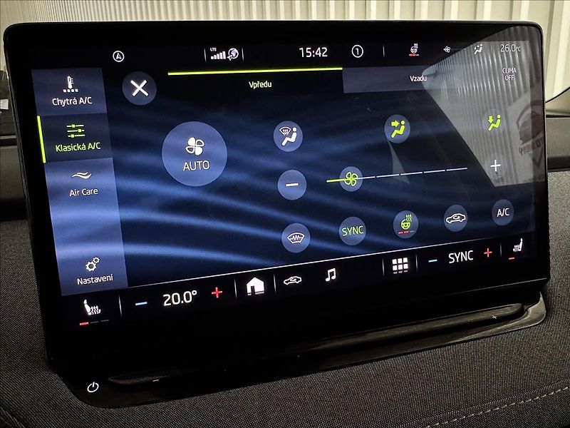 Škoda Enyaq 80 150kW LOFT PANO MATRIX LED - fotka 28 z 45