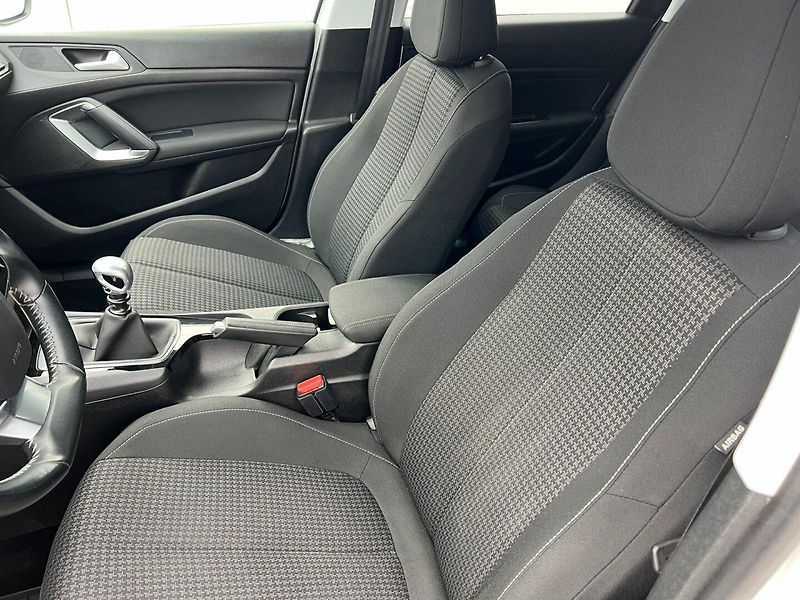 Peugeot 308 (2019) SW 1.2PT 96kW! ČR+1.majitel! - fotka 17 z 35