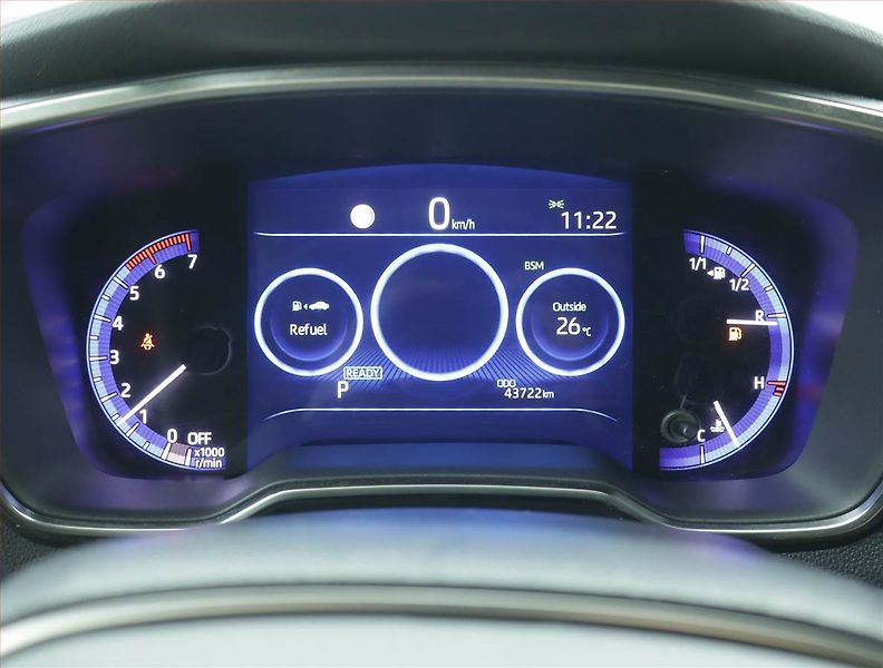 Toyota Corolla (2020) 1.8 Hybrid - fotka 11 z 16